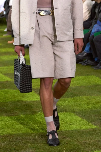 Look 175